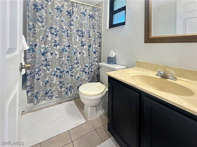 Building Photo - 600 Neapolitan Way