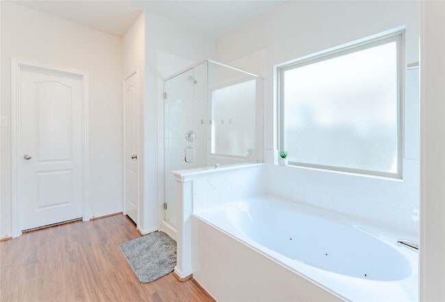 Building Photo - 8327 Threadfin Wy