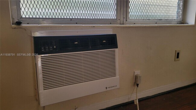 Building Photo - 1050 Pennsylvania Ave