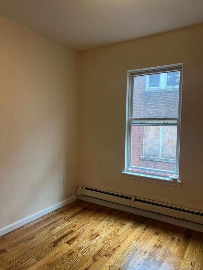 Building Photo - 176 Park Terrace