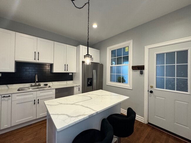 Building Photo - 4317 W 21st Pl