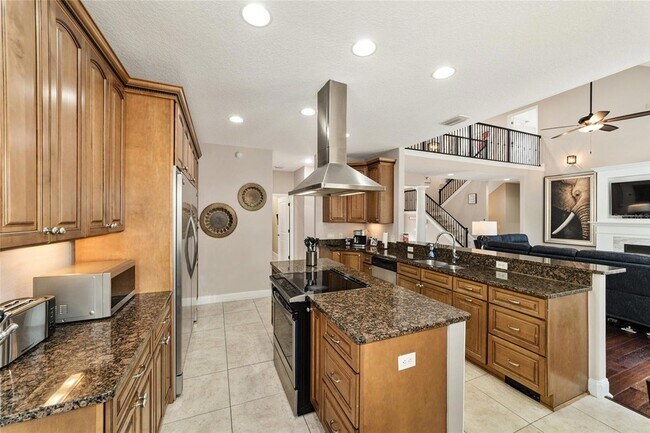 Building Photo - 1706 SW 27th St