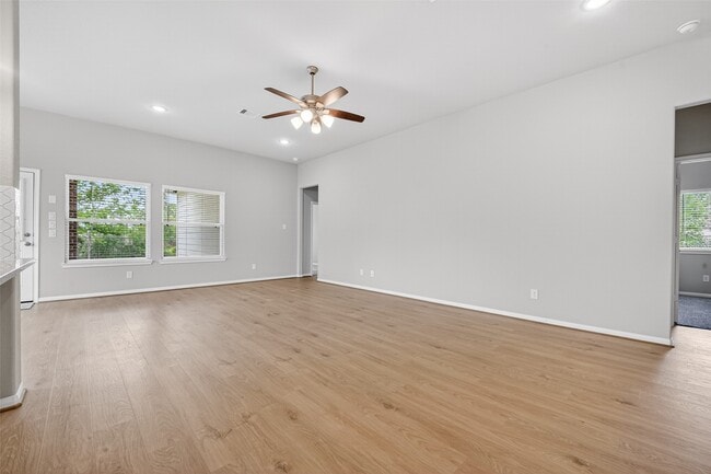 Building Photo - 18203 Samie Nell Ct