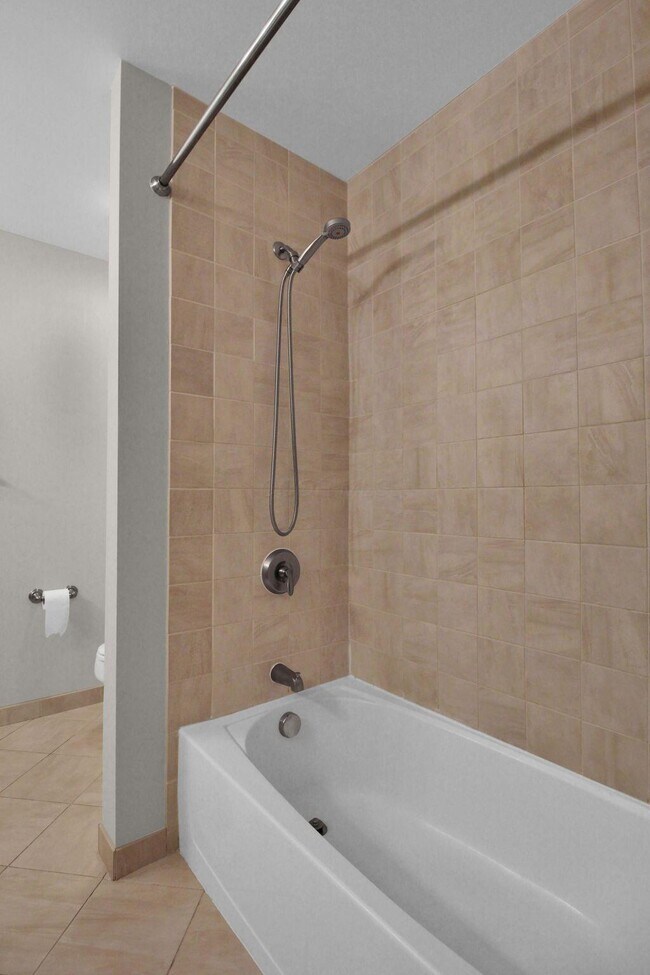 Building Photo - 100 E Gay St