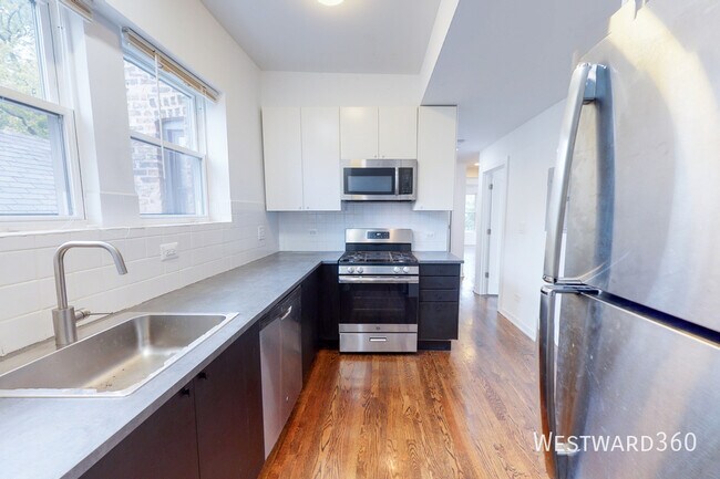 Building Photo - 1339 W Early Ave