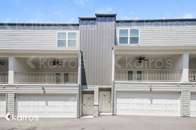 Building Photo - 1668 S. Razorback Road