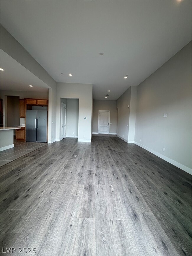 Building Photo - 11831 Giroma Ave