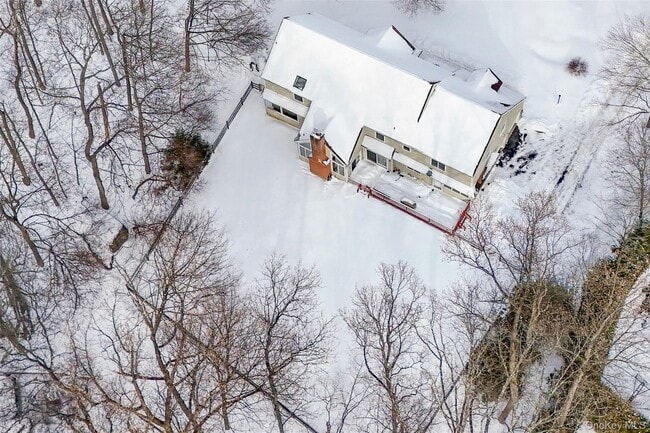 Building Photo - 50 Evergreen Row