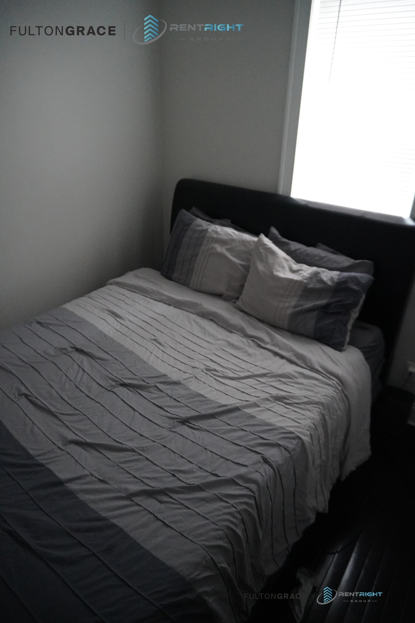 Building Photo - 2031 W 23rd St