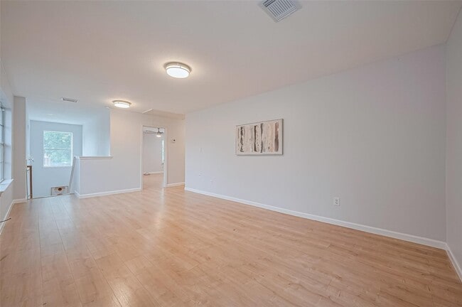 Building Photo - 5914 Clerkenwell Dr