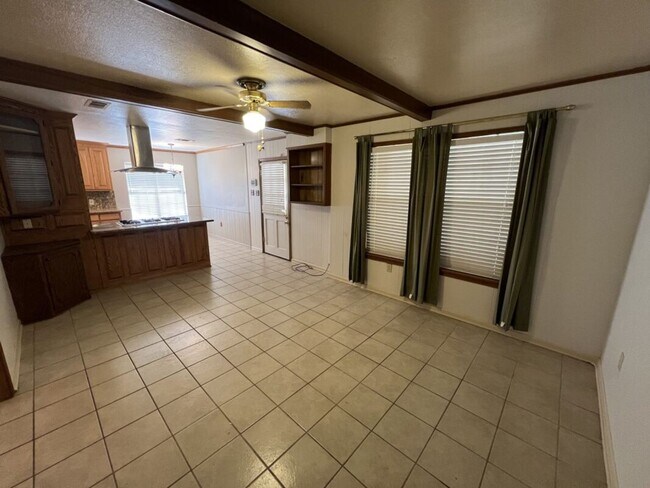 Building Photo - 8823 Cefalu Dr