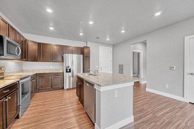 Building Photo - $1,775 - 2 Bed, 2 Bath Condo in Aurora with Central AC, and In Unit Laundry!