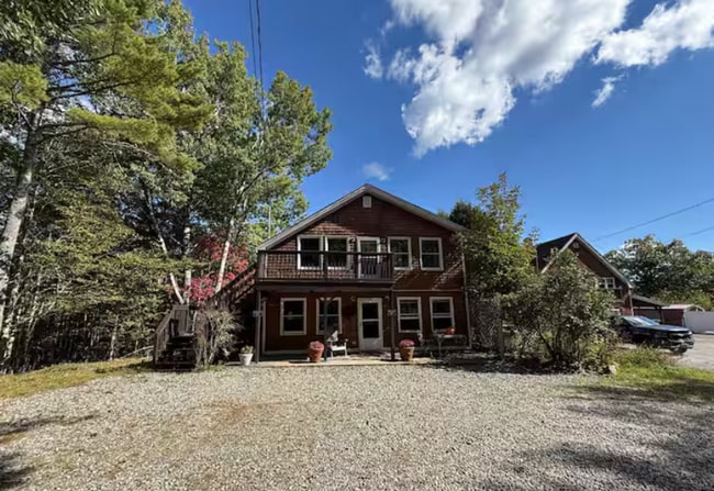 Building Photo - The Eagles Nest