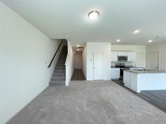 Building Photo - 6820 Bonanza Way