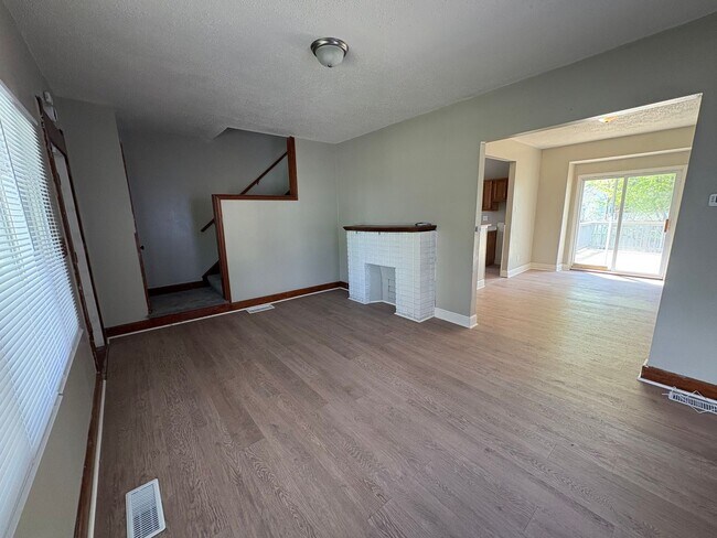 Building Photo - Charming 3-Bedroom Home in West Toledo