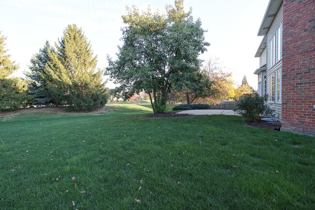 Building Photo - 26025 Whispering Woods Cir