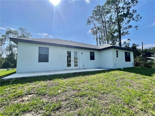 Building Photo - 4128 Barbarossa Ave