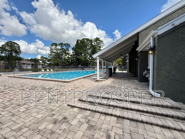 Building Photo - 6019 Windhover Dr