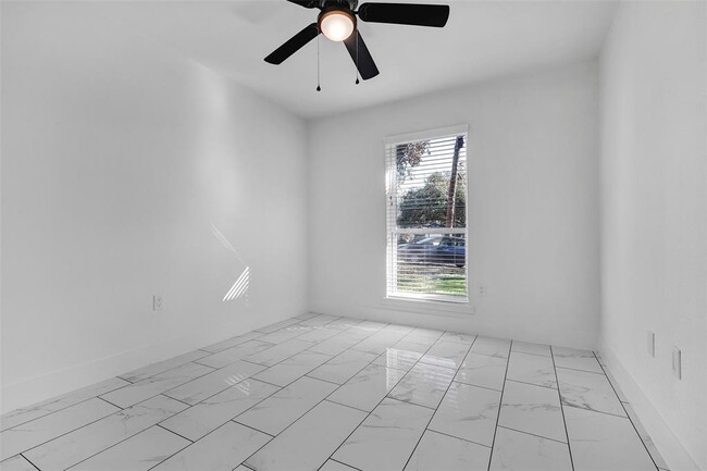Building Photo - 7810 Blackjack Ct