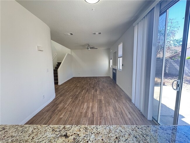 Building Photo - 1078 Country Skies Ave