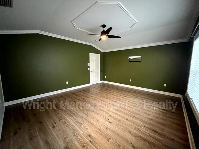 Building Photo - 1005 Misty Hollow Ln