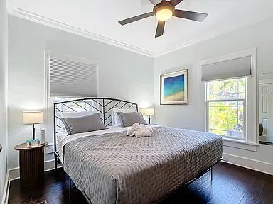 Building Photo - Fully Furnished St. Pete Pool Home Near Crescent Lake