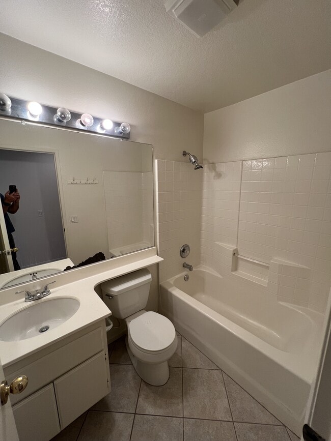 Building Photo - 39486 Tangletree Way