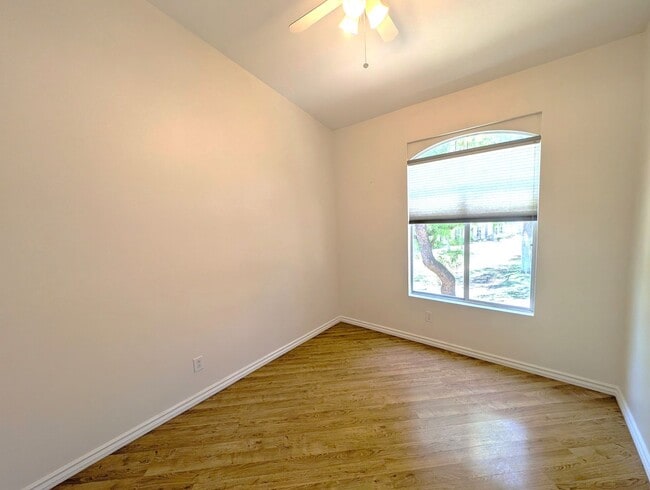 Building Photo - 3 Bedroom Townhome at Townes at Southpark ...