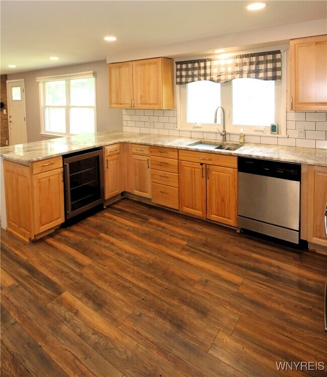 Building Photo - 8709 Nottingham Terrace