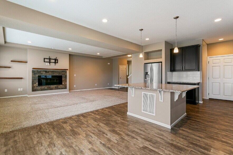Building Photo - Spacious Banning Lewis Home with Finished ...