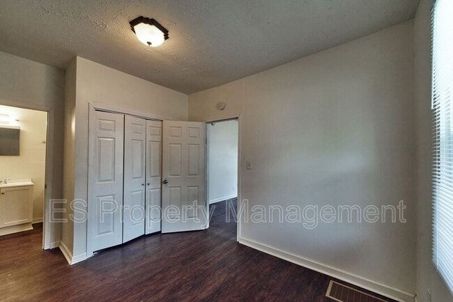 Building Photo - 2623 Indianapolis Ave