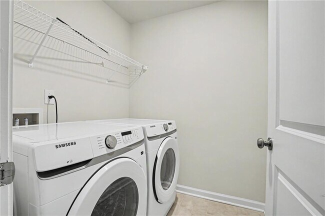 Building Photo - 2087 Graywell Ln