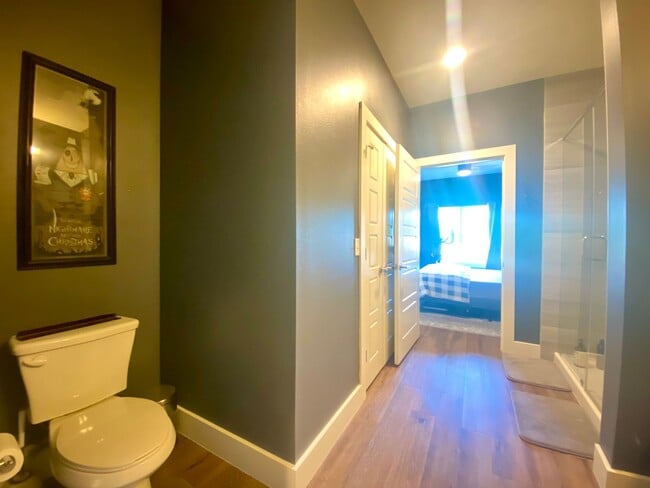 Building Photo - Beautiful Condo - North Burnet Road!