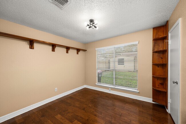 Building Photo - 1014 Three Forks Dr