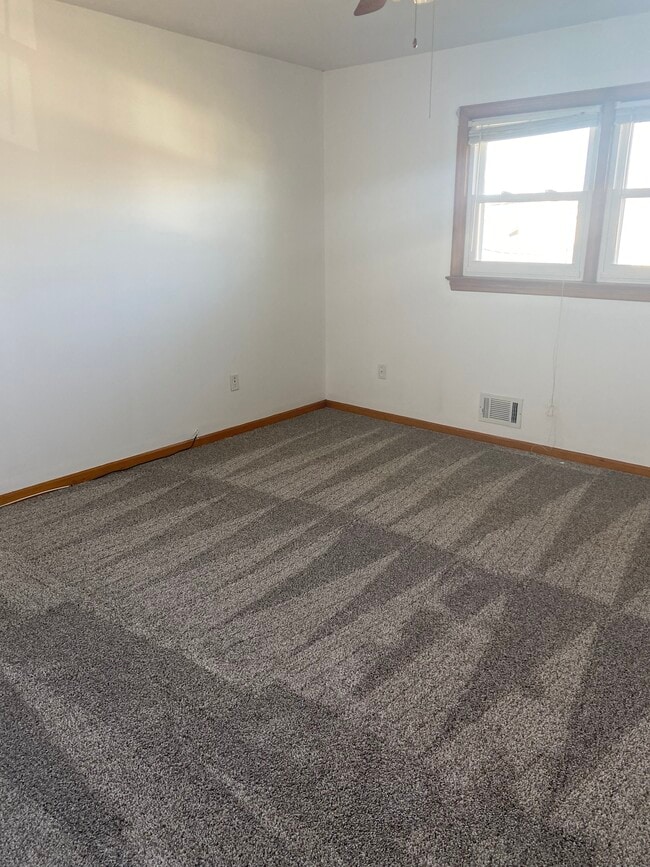 Building Photo - 232 S 18th Ave