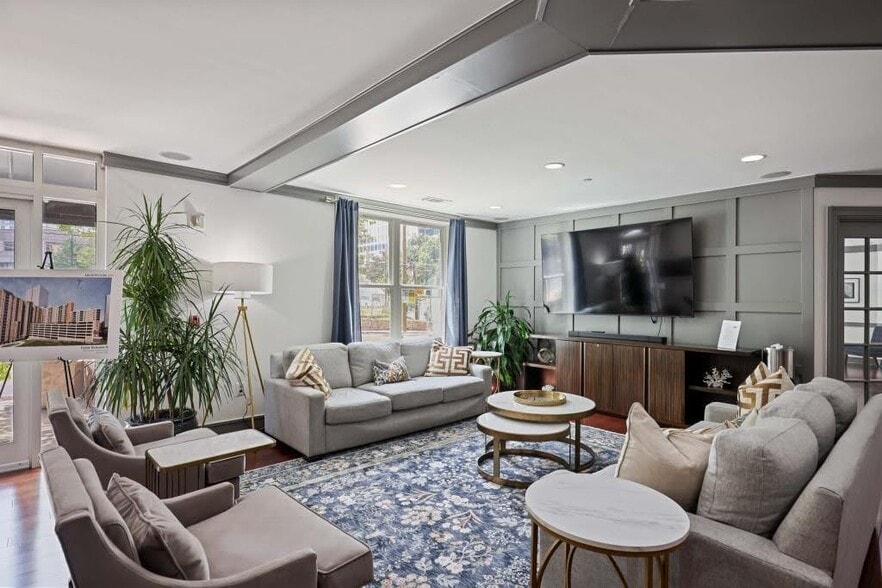 Building Photo - 1101 Juniper St NE