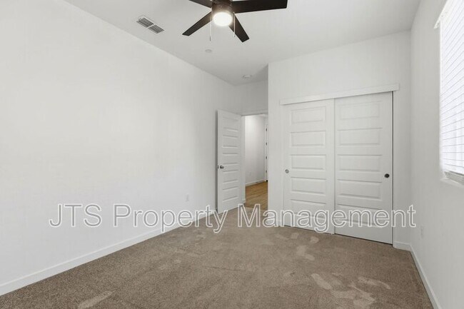 Building Photo - 12542 Surfbird Wy