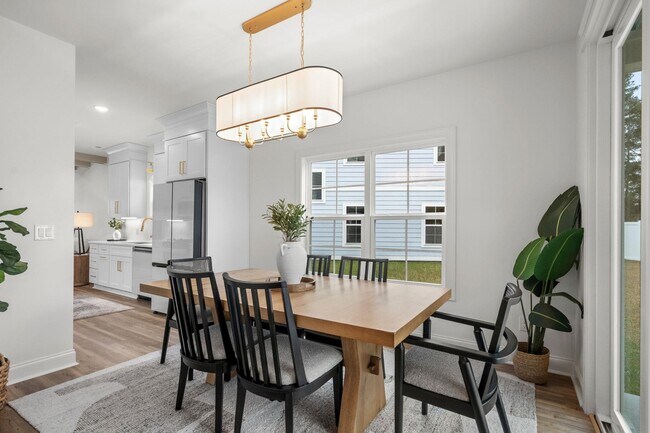 Building Photo - 113 ARBOR RIDGE CIR