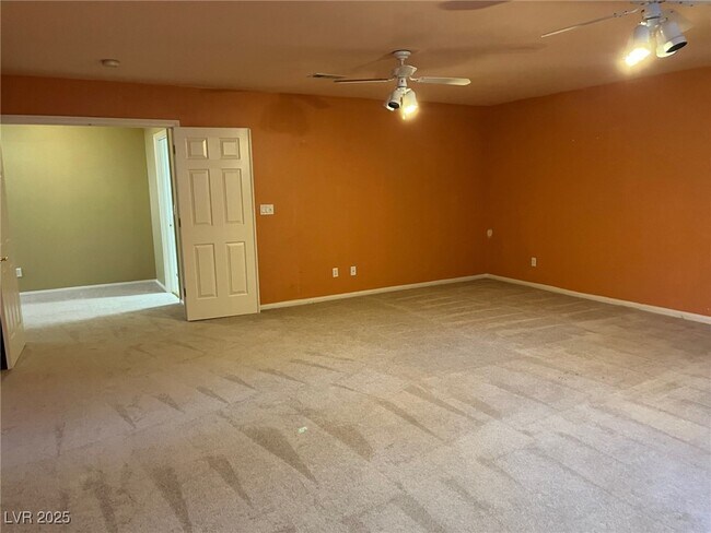 Building Photo - 8640 Castle Hill Ave