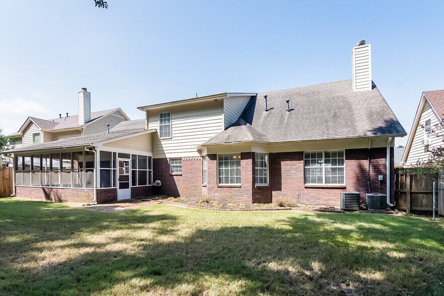 Building Photo - 1400 Milestone Dr