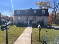 Building Photo - 120-122 Berkey Dr