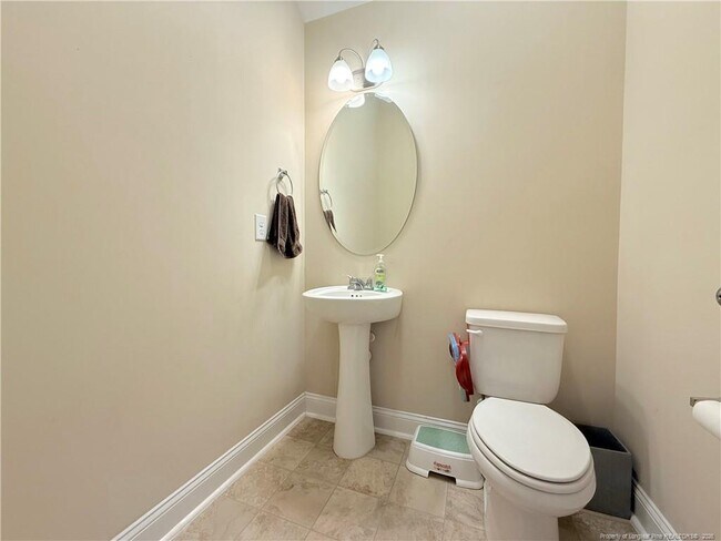 Building Photo - 15 Old Montague Way