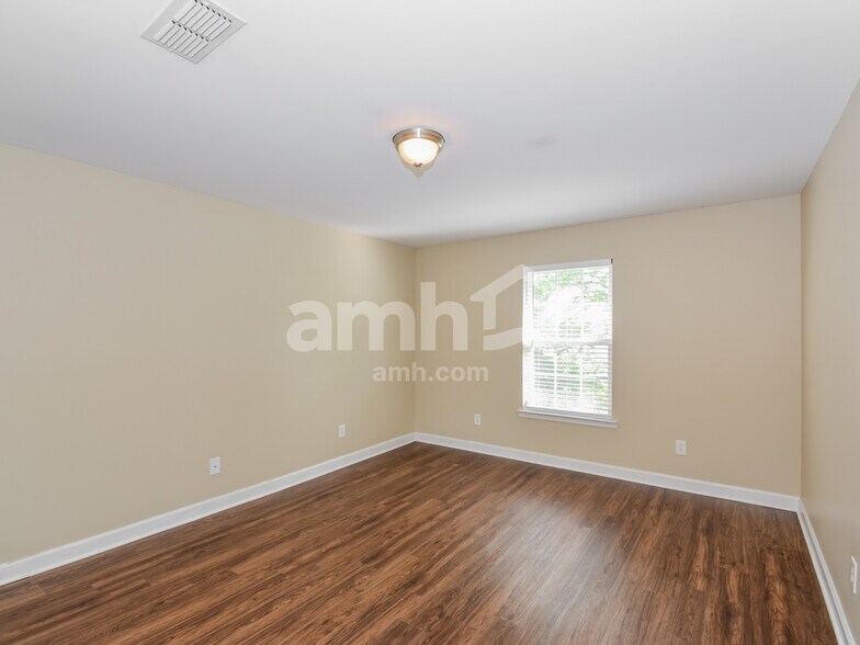 Building Photo - 1108 Tiger Woods Way