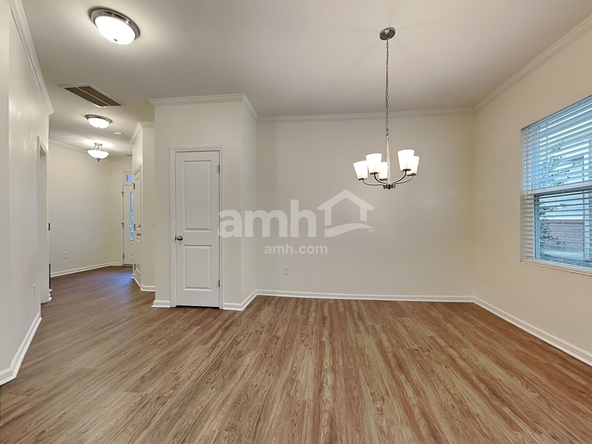 Building Photo - 2065 Tanners Mill Dr