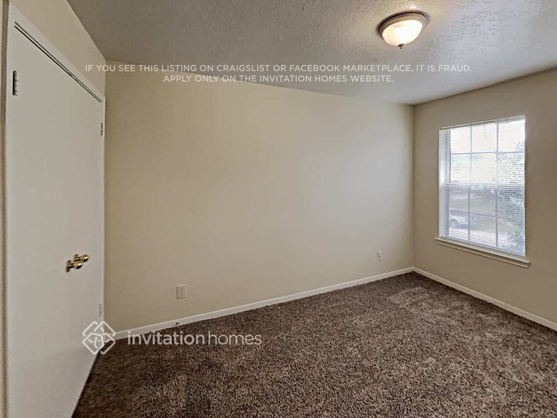 Building Photo - 17515 Glenmark Dr