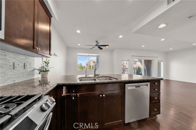 Building Photo - 5450 Strand