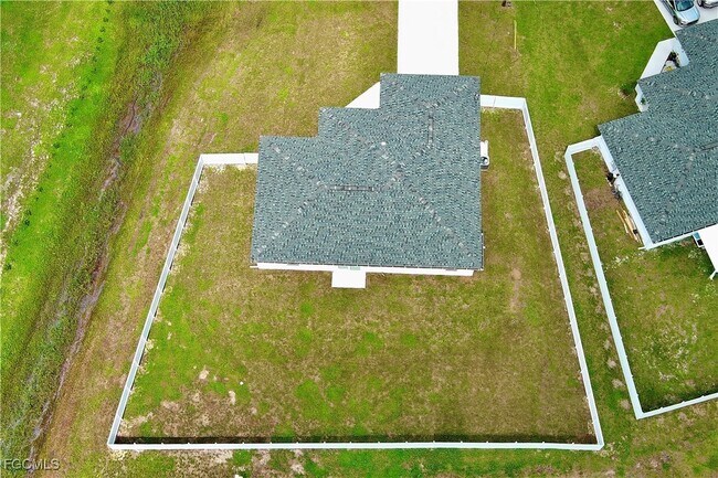 Building Photo - 8022 Melody Cir