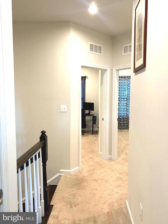 Building Photo - 9606 Julia Ln