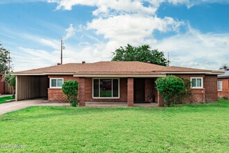 Building Photo - 839 E Lawrence Rd