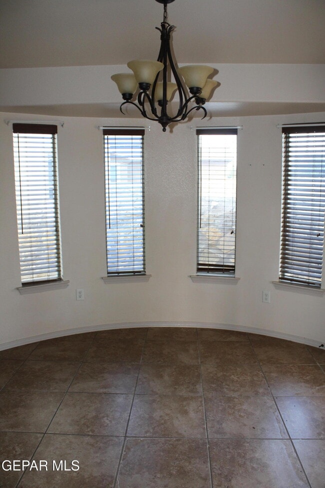 Building Photo - 7125 Falling Leaf Cir